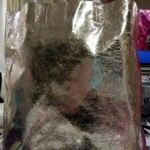 Gold Privé Tote Bag with Print Inside